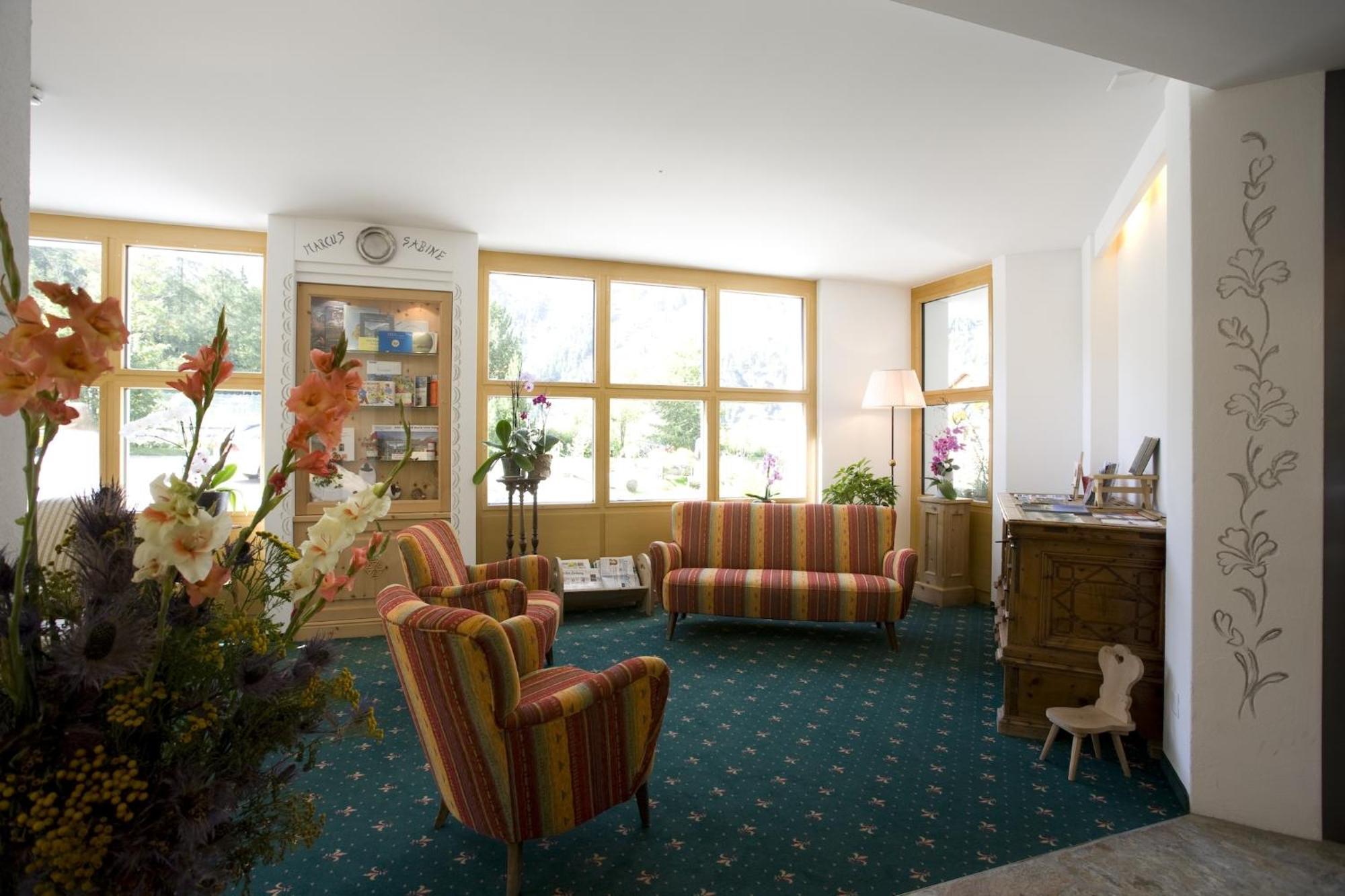 Hotel Seraina Sils Maria Buitenkant foto