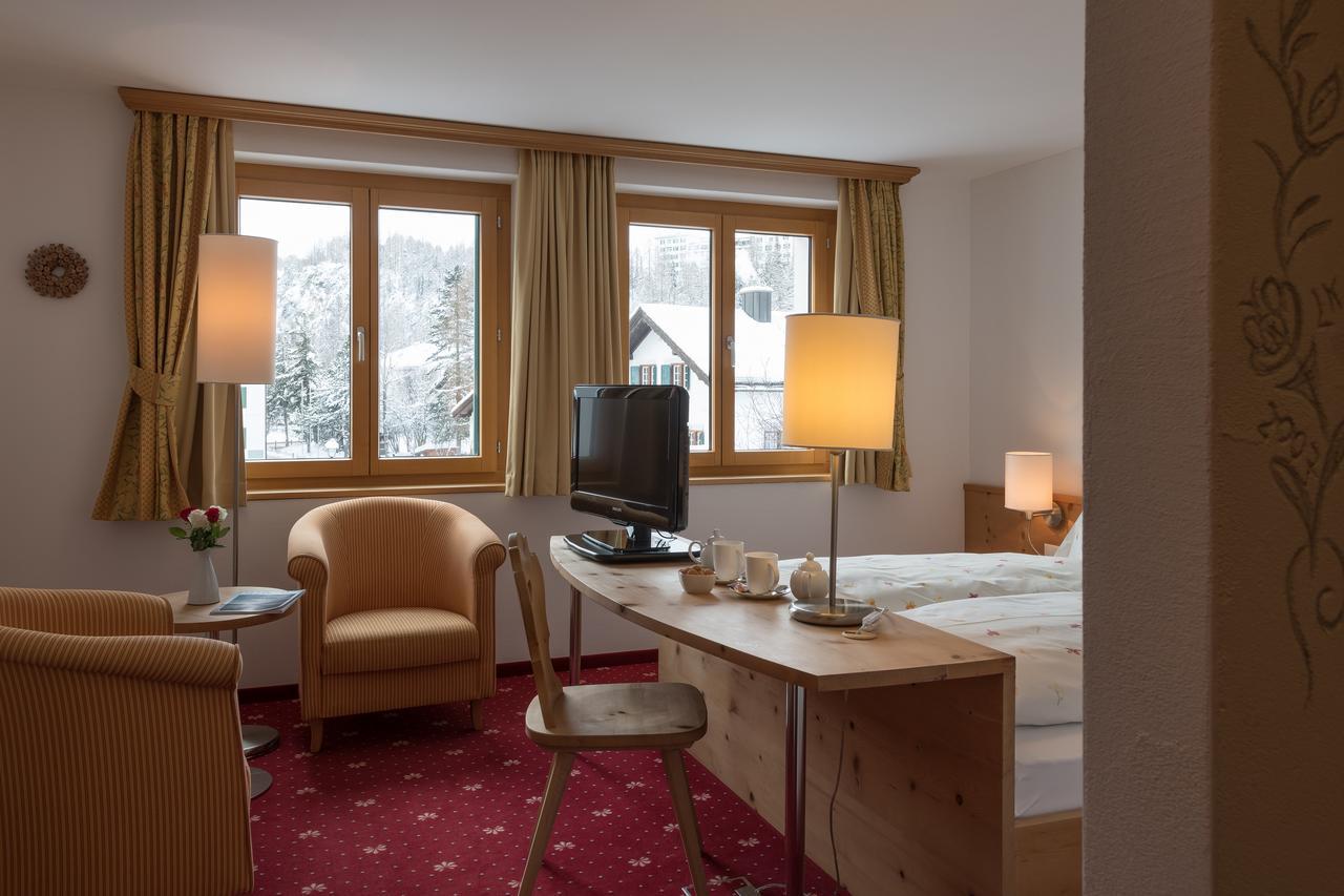 Hotel Seraina Sils Maria Buitenkant foto