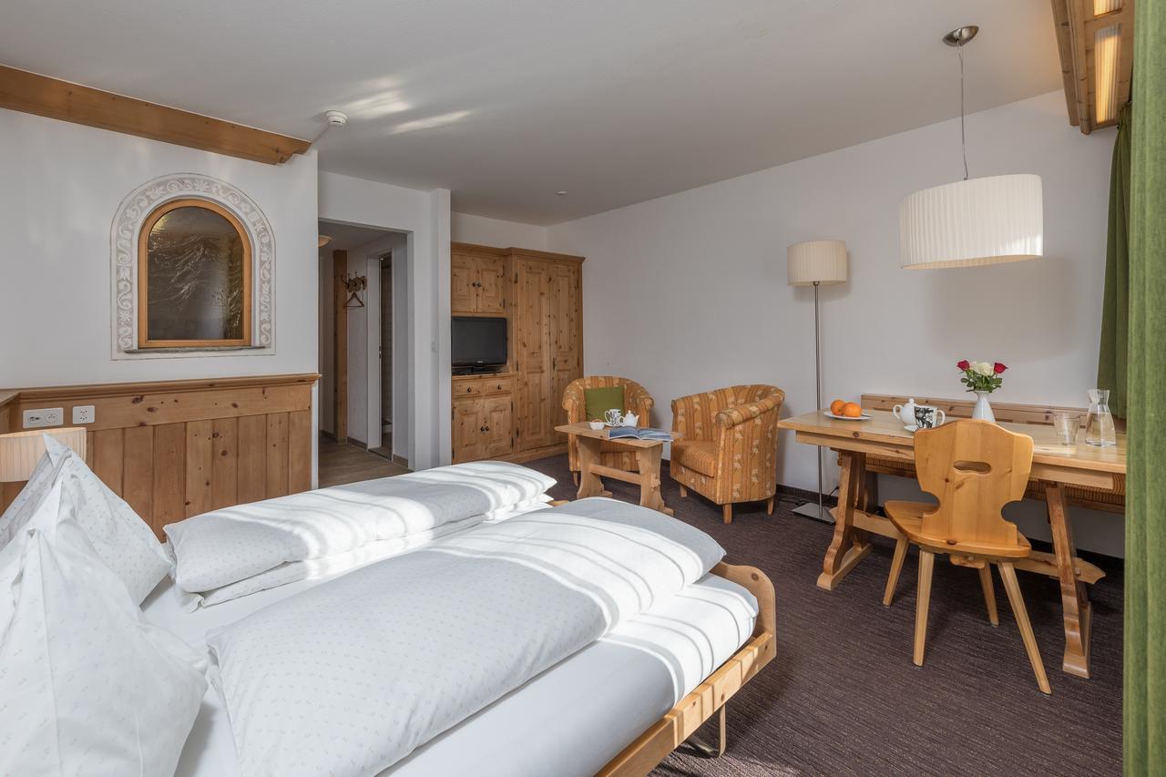 Hotel Seraina Sils Maria Buitenkant foto