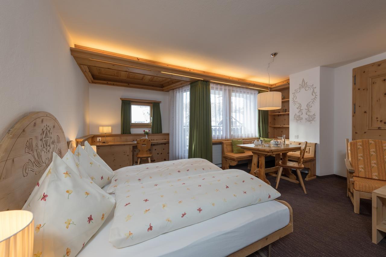 Hotel Seraina Sils Maria Buitenkant foto
