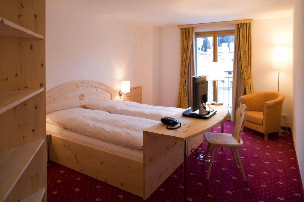 Hotel Seraina Sils Maria Buitenkant foto